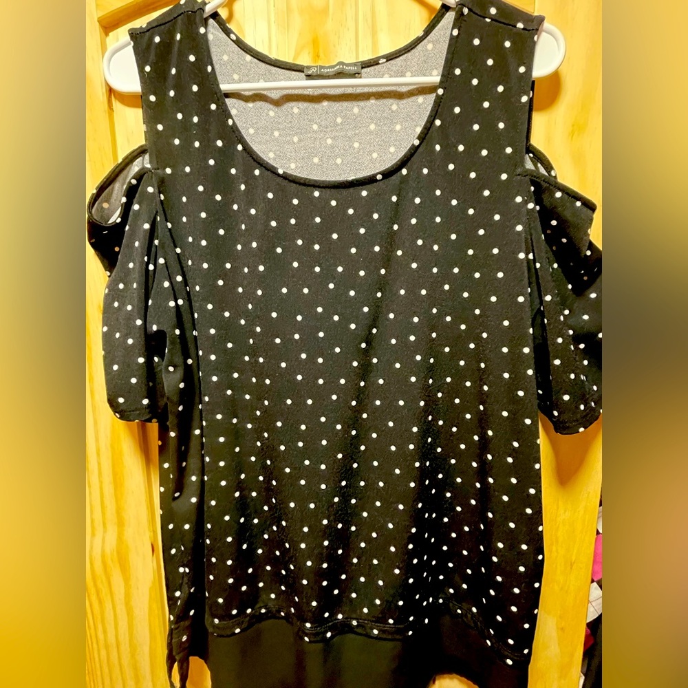 XL mid sleeve blouse polka dot